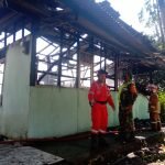Gudang Pabrik Kulit Terbesar di Cianjur Diamuk Si Jago Merah