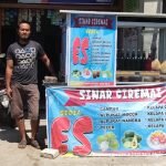 Rasa Bintang Lima, Penjual Es Teler Kaki Lima Bertahan Dimasa Pandemi