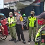 Bamin Bakti TNI Babinsa Joyontakan Sasar PPKM di Pasar Hardjodaksino